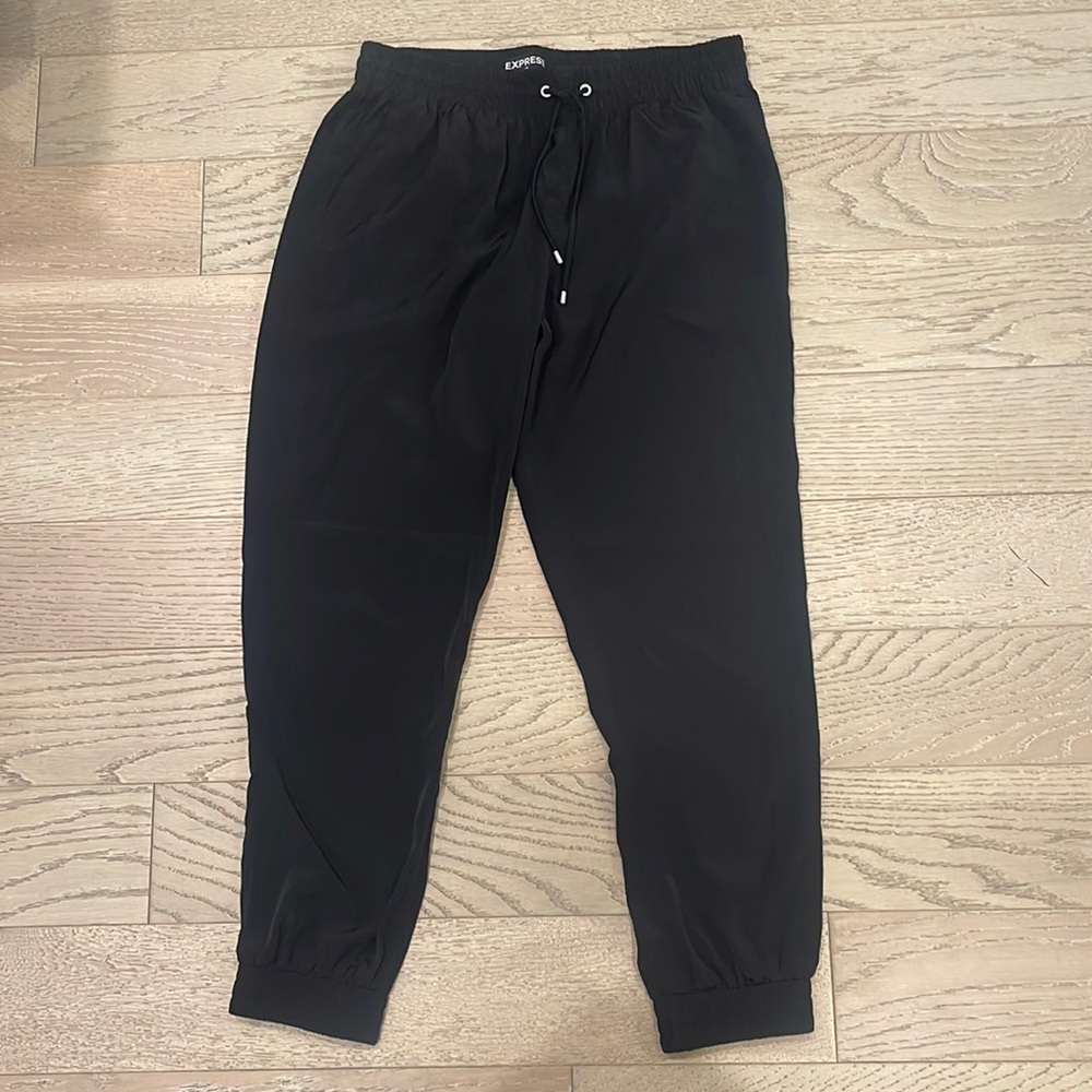 Express Black Joggers Ankle Mid Rise Never Worn Size M